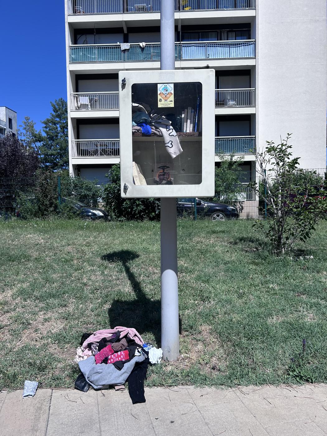 Boîte à livres - Ambilly - Rue de Genève