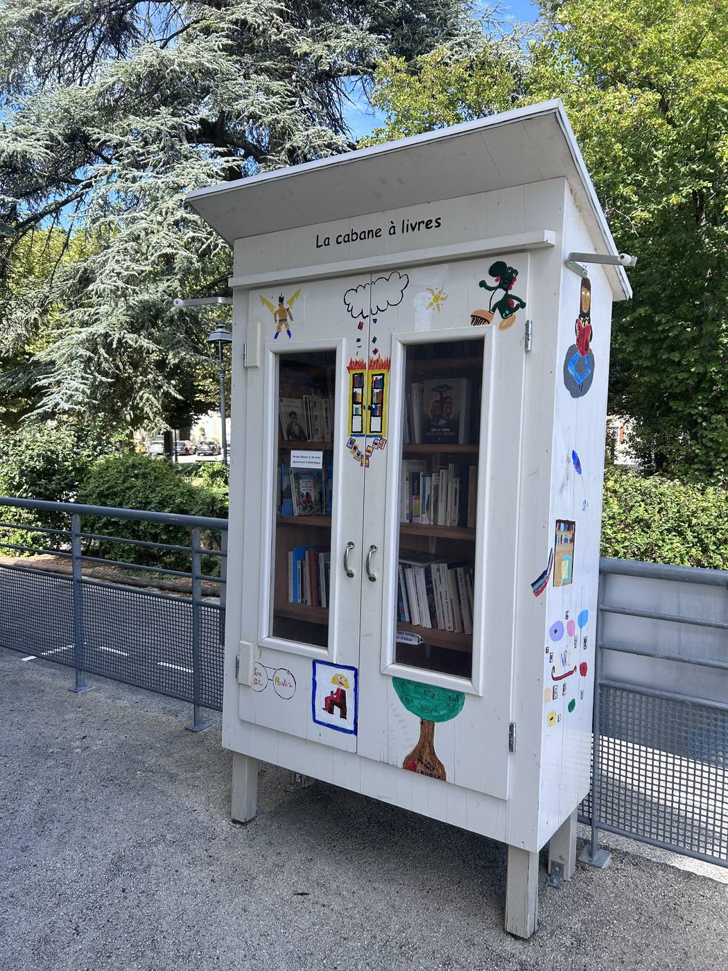 Boîte à livres - Montvendre - La cabane à livres